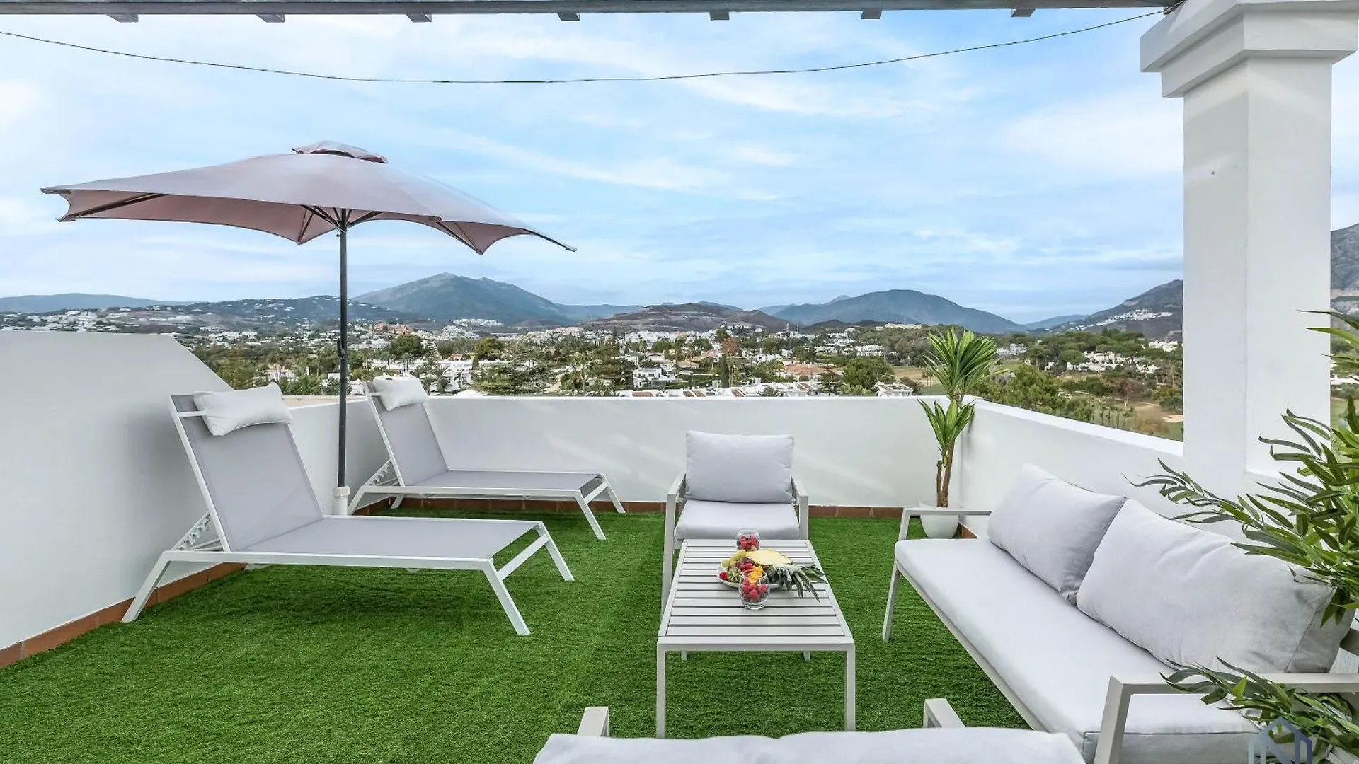 Appartamento Newly Refurbished 2 Bdrm Amazing Complex W Pools Marbella 0*,  Spagna