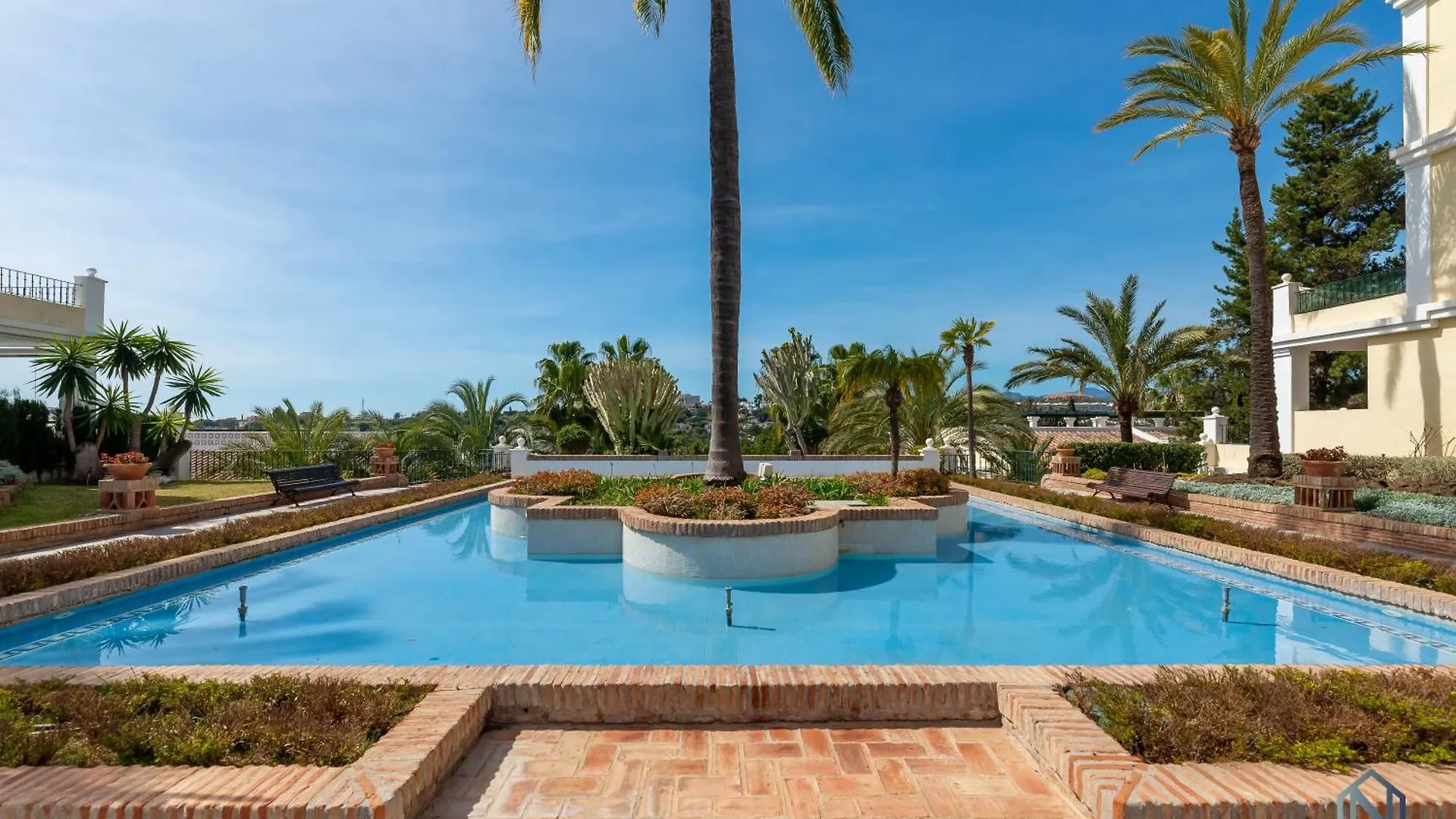 Newly Refurbished 2 Bdrm Amazing Complex W Pools Apartman Marbella